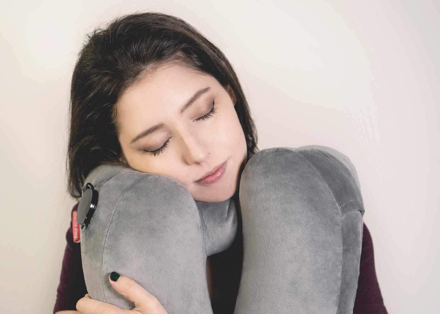 Manta Travel Pillow image 8